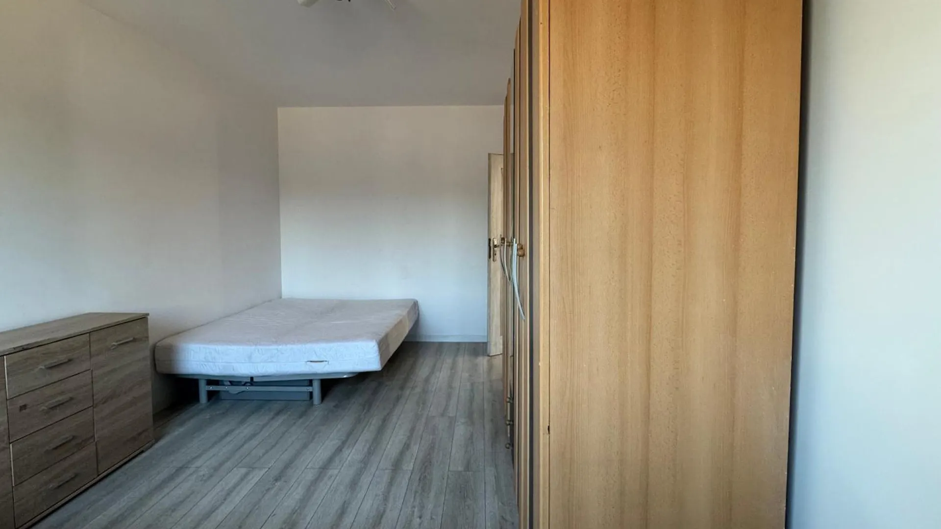 Apartmán 3 Rooms, 5 Beds, 7 People Vratislav