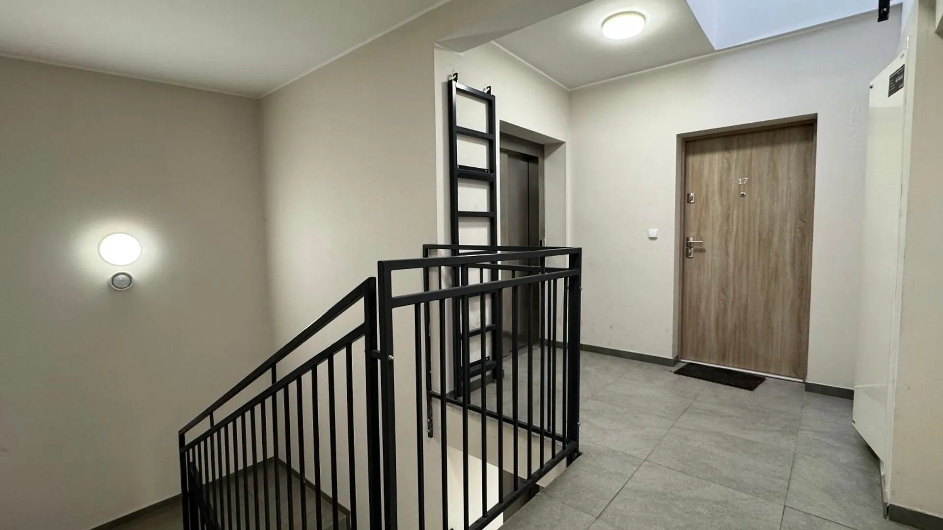 3 Rooms, 5 Beds, 7 People Vratislav Apartmán
